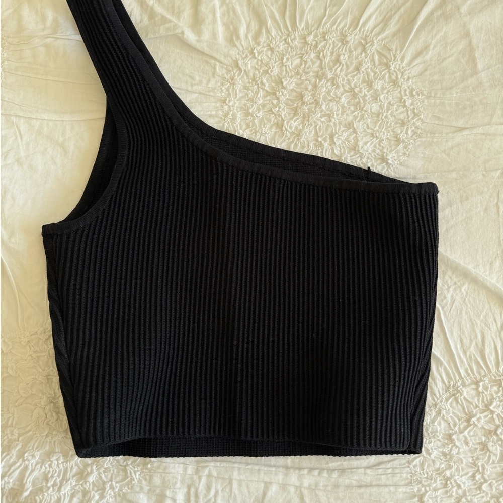Babaton Black Ribbed Asymmetrical Crop Top